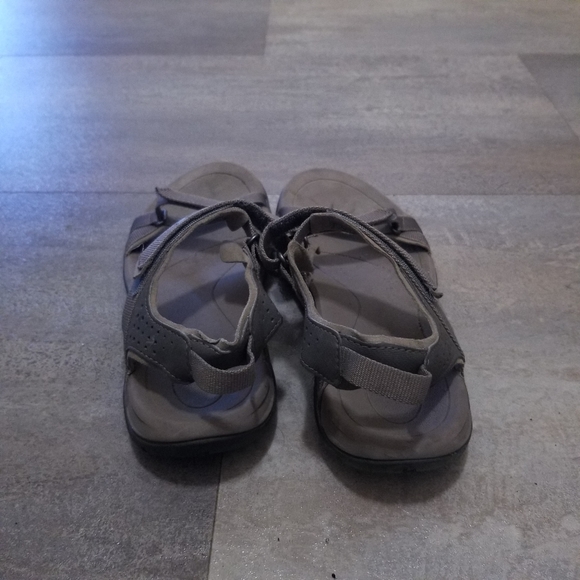 SOLD Teva Sandals Womens Size 7 - Picture 4 of 5